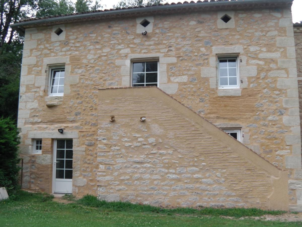 Location Meublee Au Milieu D'Un Ecrin De Verdure Aux Vieux Fours Noaillac ภายนอก รูปภาพ